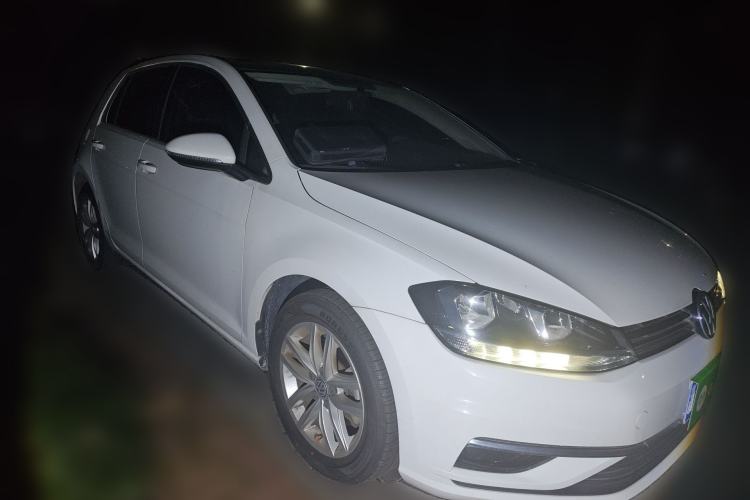 Used Volkswagen Golf 2019 1.6L Automatic Comfort Model China V Standard Front Right 45 Deg