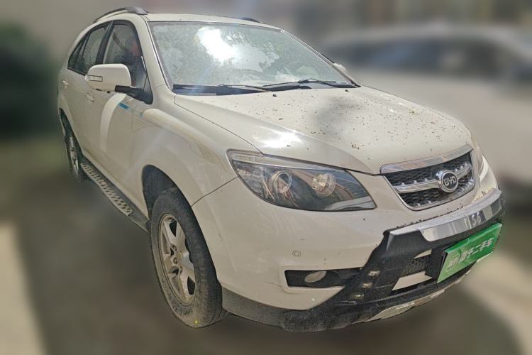 Used BYD S6 2014 2.4L Automatic Prestige 5-Seater
