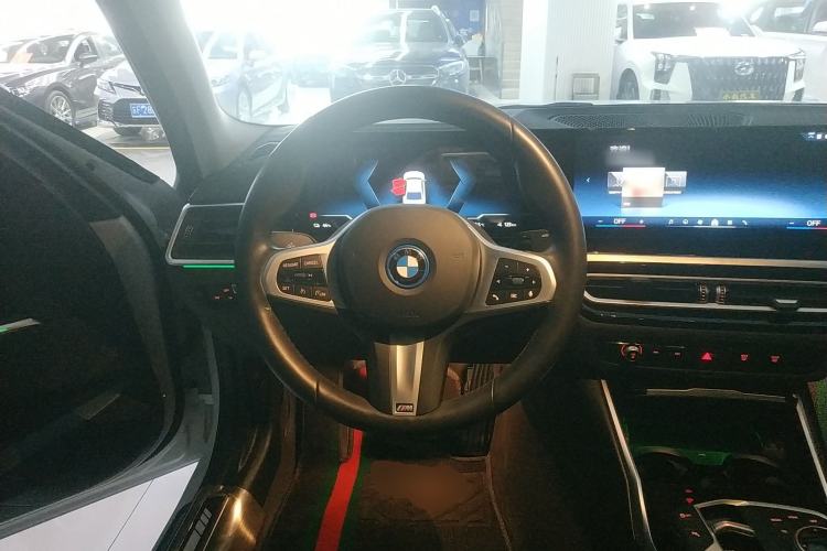 Used BMW i3 2024 eDrive 35 L
