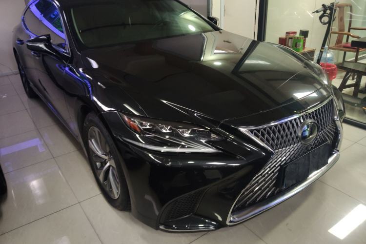 Used Lexus LS 2018 500h Excellence Edition China VI standard