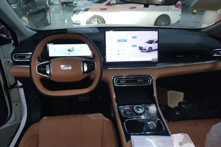 Used Geely Galaxy Stellar 6 2026 Model 125km Exploration+ Edition Center Console