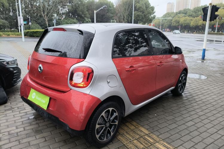 Used smart forfour 2016 1.0L 52 kW Passion Edition