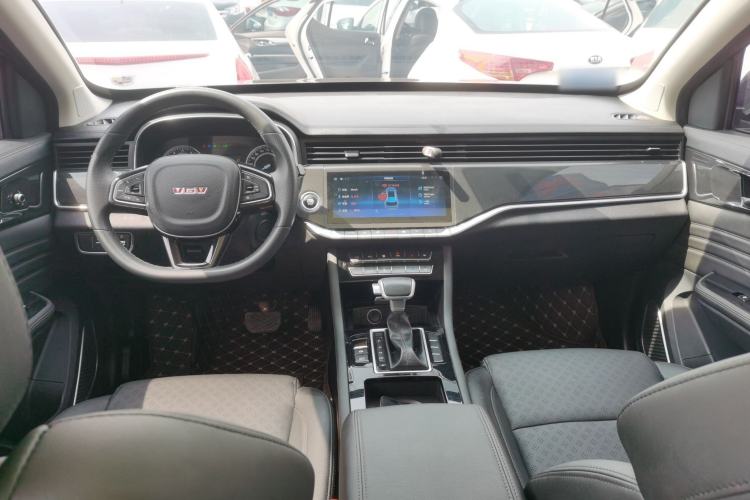 Used Sinotruk VGV U70 2020 1.5T Automatic Smart Enjoyment Elite Navigation Version 7 Seats Center Console