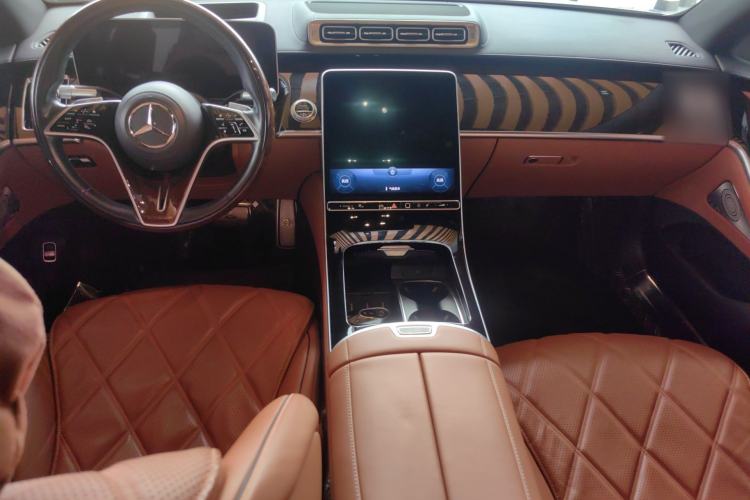 Used Mercedes-Benz Maybach S-Class 2021 S 480 4MATIC Center Console