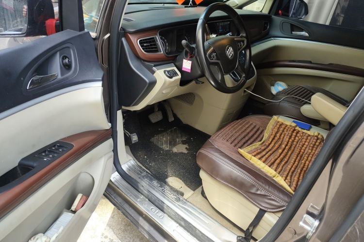 Used Buick GL8 2017 25S Luxury Version China V Standard Driver Seat