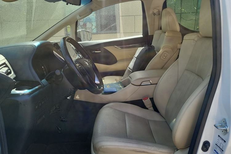 Used Toyota Alphard 2020 Dual-Engine 2.5L Prestige Edition
