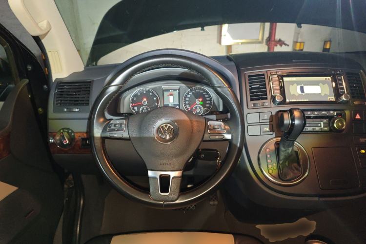 Used Volkswagen Multivan 2012 2.0 TSI Four-Wheel Drive Deluxe Edition