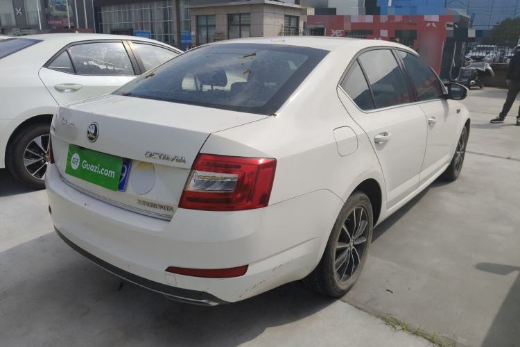 Used Skoda Octavia 2017 1.6L Manual Smart Drive Edition Rear Right 45 Deg