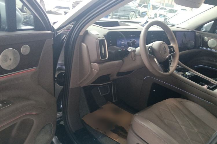 Used Hima AITO M9 2024 Range-Extended Ultra Version 42 kWh 6-Seater Model Driver Seat