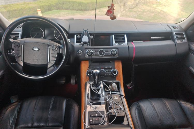 Used Land Rover Range Sport 2012 3.0 TDV6 HSE Diesel Edition Center Console