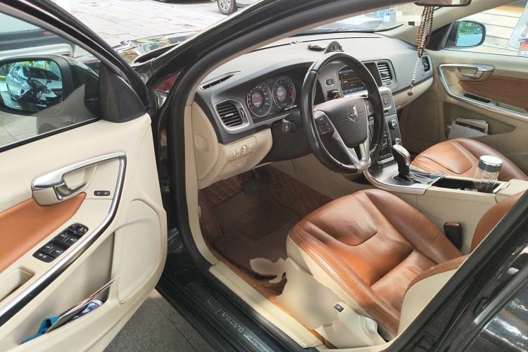 Used Volvo S60 2013 T5 Comfort Edition
