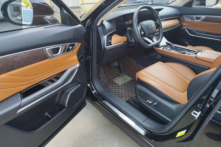 Used Bestune T99 2021 20TD Automatic Long Wheelbase
