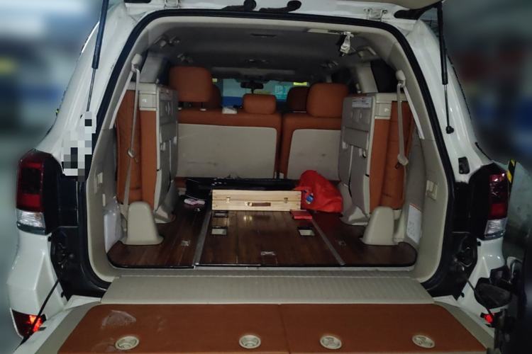 Used Toyota Land Cruiser 2016 4.0L Automatic GX-R Trunk