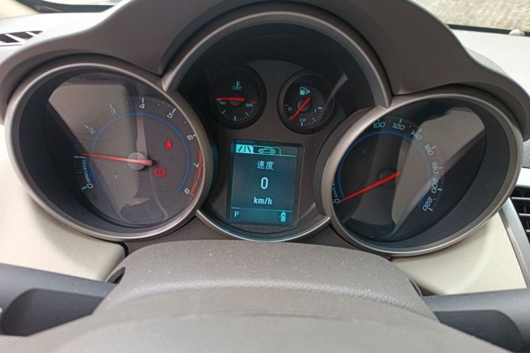 Used Chevrolet Cruze 2015 1.5L Classic SE AT Instrument Cluster