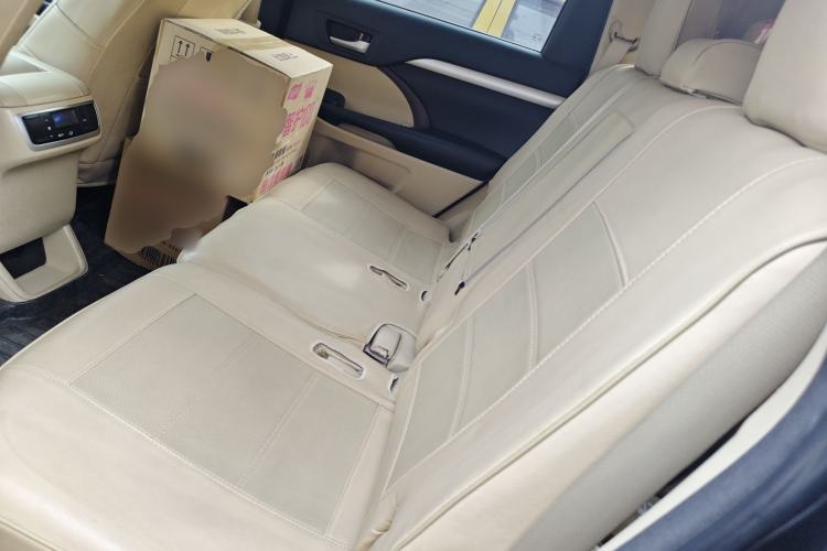 Used Toyota Highlander 2015 2.0T Two-Wheel Drive Elite Edition 7 Seats
