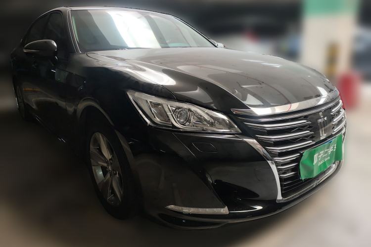 Used Toyota Crown 2015 2.5L Smart Edition Front Right 45 Deg