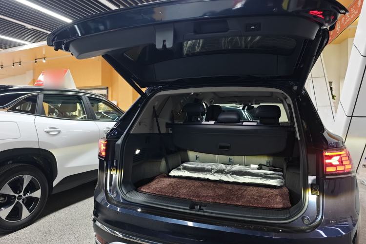 Used Volkswagen ID.6 CROZZ 2021 First Edition
