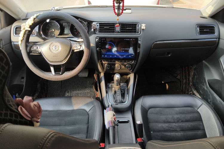 Used Volkswagen Sagitar 2015 230TSI Automatic Luxury Model