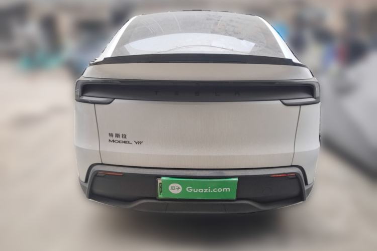 Used Tesla Model Y L 2025 Model Long-Range All-Wheel-Drive Version