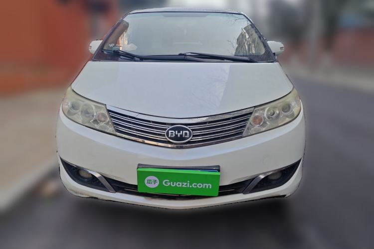 Used BYD M6 2013 2.0L Manual Comfort Edition Front