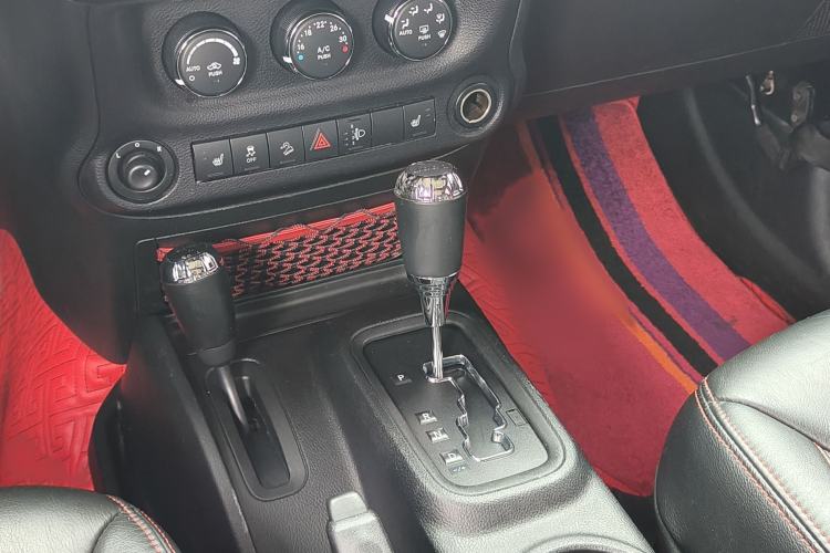 Used Jeep Wrangler 2017 3.6L Rubicon Recon 10th Anniversary Limited Collector's Edition Gear Lever
