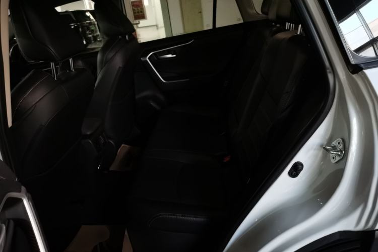 Used Toyota Wildlander 2023 Dual-Motor 2.5L E-CVT Four-Wheel Drive Prestige Edition
