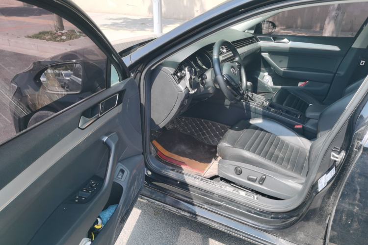 Used Volkswagen Magotan 2017 330TSI DSG Leading Model Driver Seat