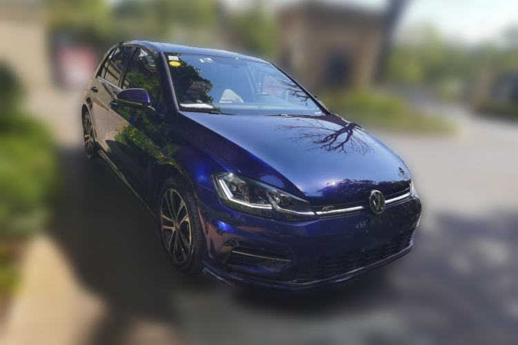 Used Volkswagen Golf 2018 280TSI Automatic R-Line Model Front Right 45 Deg