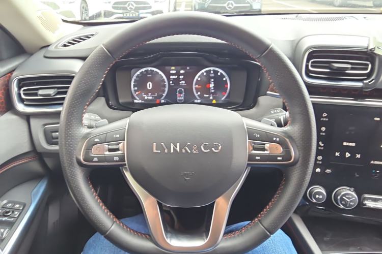 Used Lynk & Co 02 2018 1.5T DCT Two-Wheel Drive Pro Version China V Emission Standard
