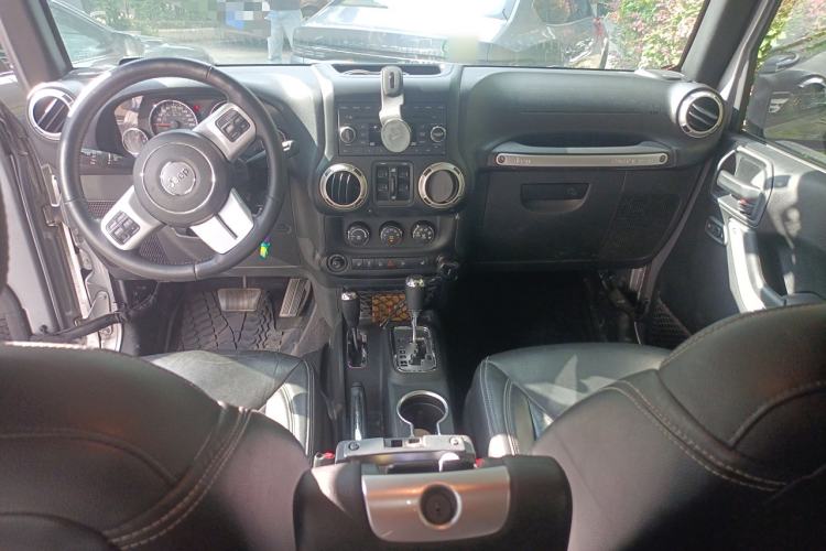 Used Jeep Wrangler 2017 3.0L Sahara Four-Door Comfort Edition