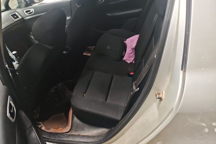 Used Peugeot 307 2013 Hatchback 1.6L Manual Comfort Edition
