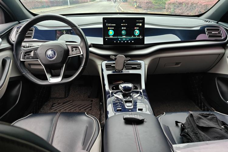 Used BYD Qin PLUS 2021 DM-i 55KM Flagship Model Center Console