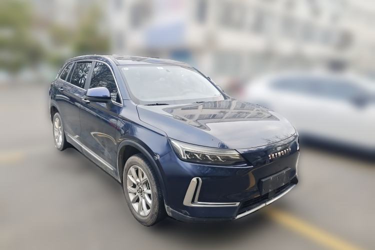 Used Skyworth EV6 2022 410 Travel Edition Front Right 45 Deg