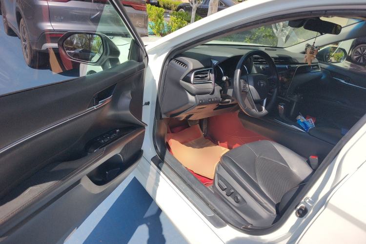 Used Toyota Camry 2019 2.0G Luxury Edition China VI Standard Driver Seat