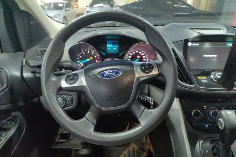 Used Ford Kuga 2013 1.6L GTDi Two-Wheel-Drive Comfort Model Steering Wheel