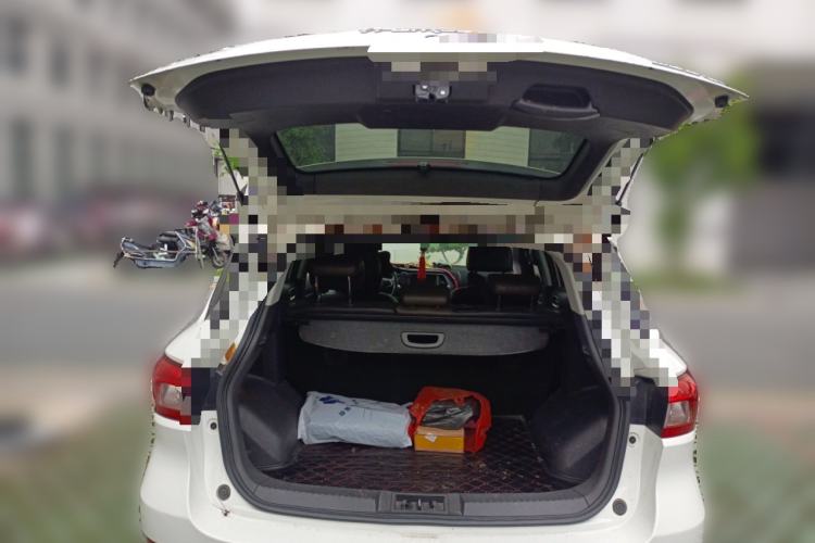 Used GAC Trumpchi GS4 2017 235T Automatic Two-Wheel Drive Luxury Smart Connectivity Version Trunk