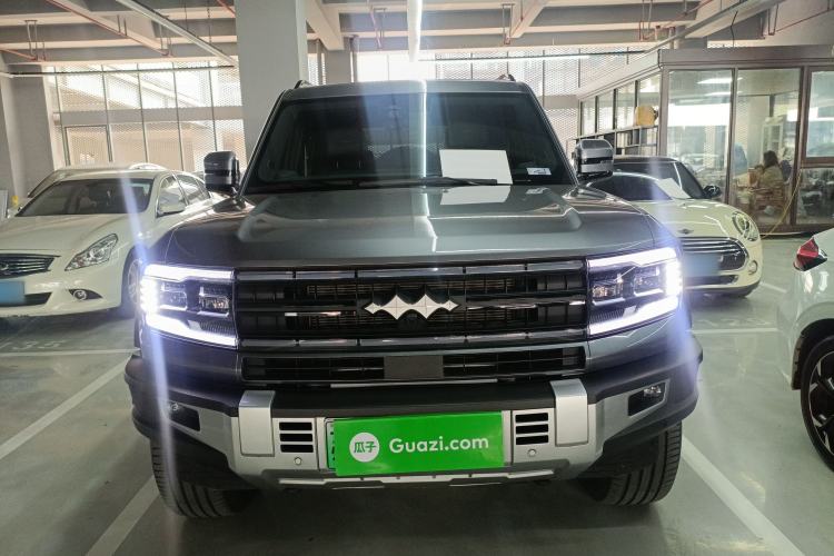 Used Formula Leopard Leopard 5 2023 Navigator Edition
