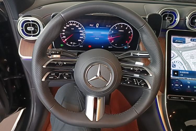 Used Mercedes-Benz GLC 2023 Refreshed GLC 300 L 4MATIC Dynamic Edition 5 Seats

