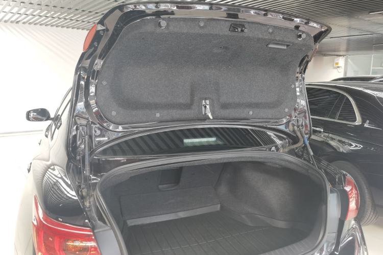 Used Infiniti Q50L 2016 2.0T Comfort Edition Trunk