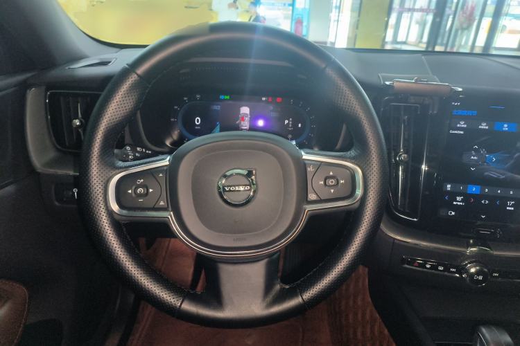 Used Volvo XC60 2022 B5 4x4 Zhiyi Luxury Edition Steering Wheel