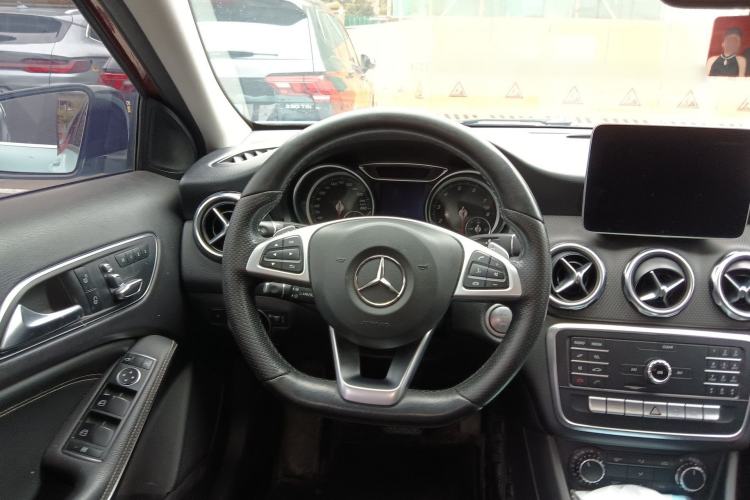 Used Mercedes-Benz GLA 2019 GLA 200 Dynamic Edition Steering Wheel