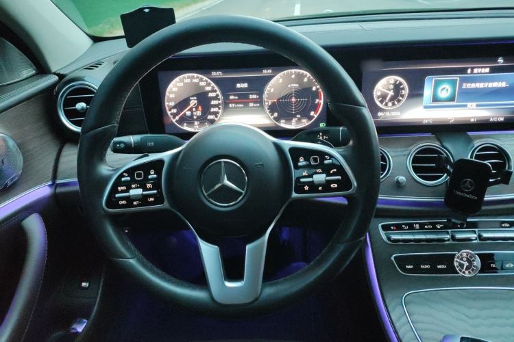 Used Mercedes-Benz E-Class 2019 Facelifted E 300 L Stylish Version Steering Wheel