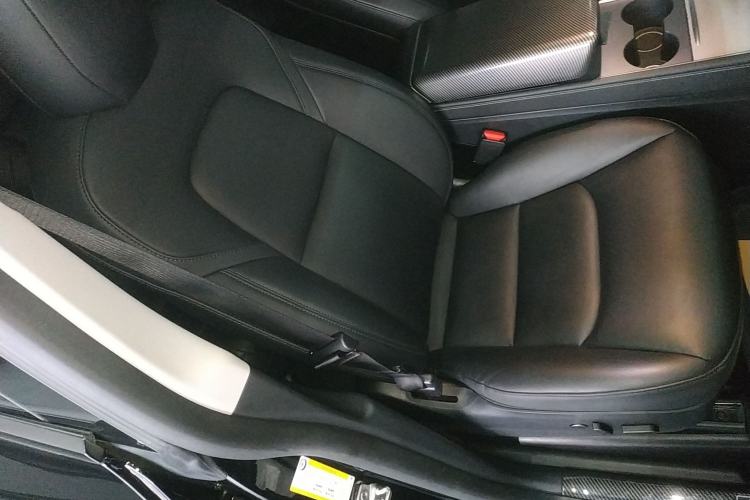 Used Tesla Model Y 2021 Long-Range All-Wheel-Drive Version