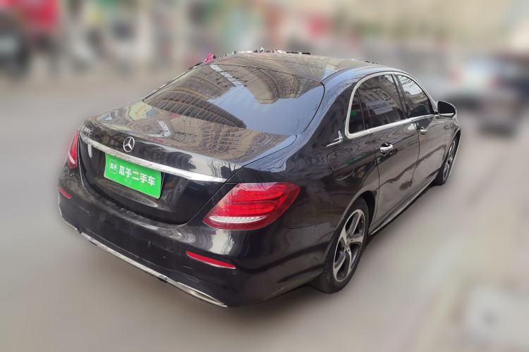 Used Mercedes-Benz E-Class 2019 E 300 L Sporty and Stylish Model
