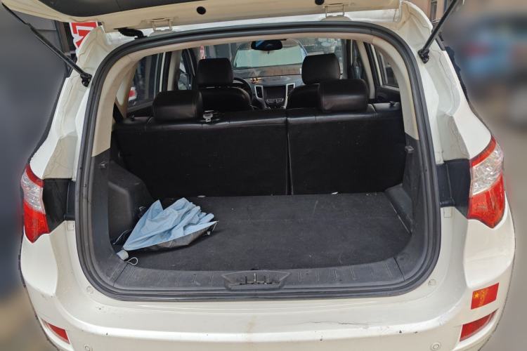 Used CHANGAN CS35 2014 1.6L Automatic Luxury Navigation Model China IV Standard
