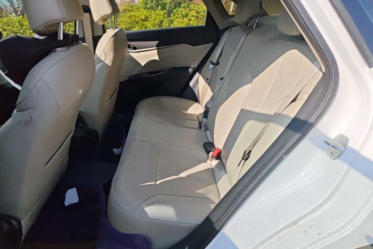 Used Buick GT 2019 15T Dual-Clutch Connected Elite Model China VI Left Rear Seat