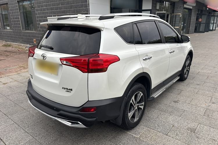 Used Toyota RAV4 2015 2.0L CVT Four-Wheel Drive New Edition