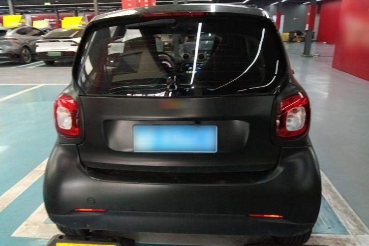 Used smart fortwo 2015 1.0L 52 kW hardtop Dynamic version Rear