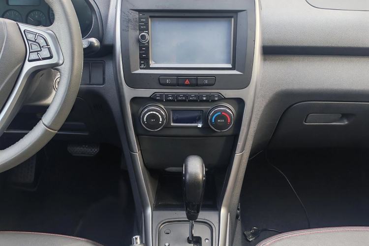 Used Chery Tiggo 3 2015 1.6L CVT ZhiShang Commemorative Edition
