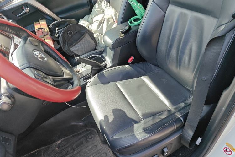 Used Toyota RAV4 2015 2.0L CVT Four-Wheel Drive New Edition